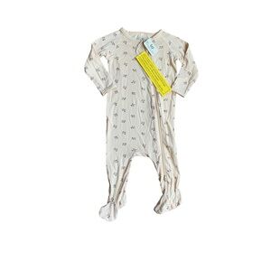 (#2) Rylee + Cru NWT Modal Footie in Holly Berry